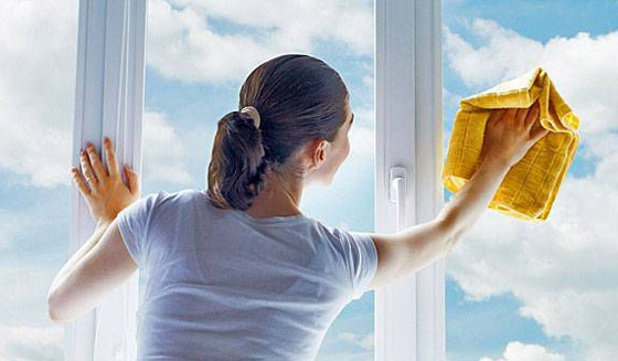 Fortinfissi - Come pulire i vetri delle finestre in semplici passaggi